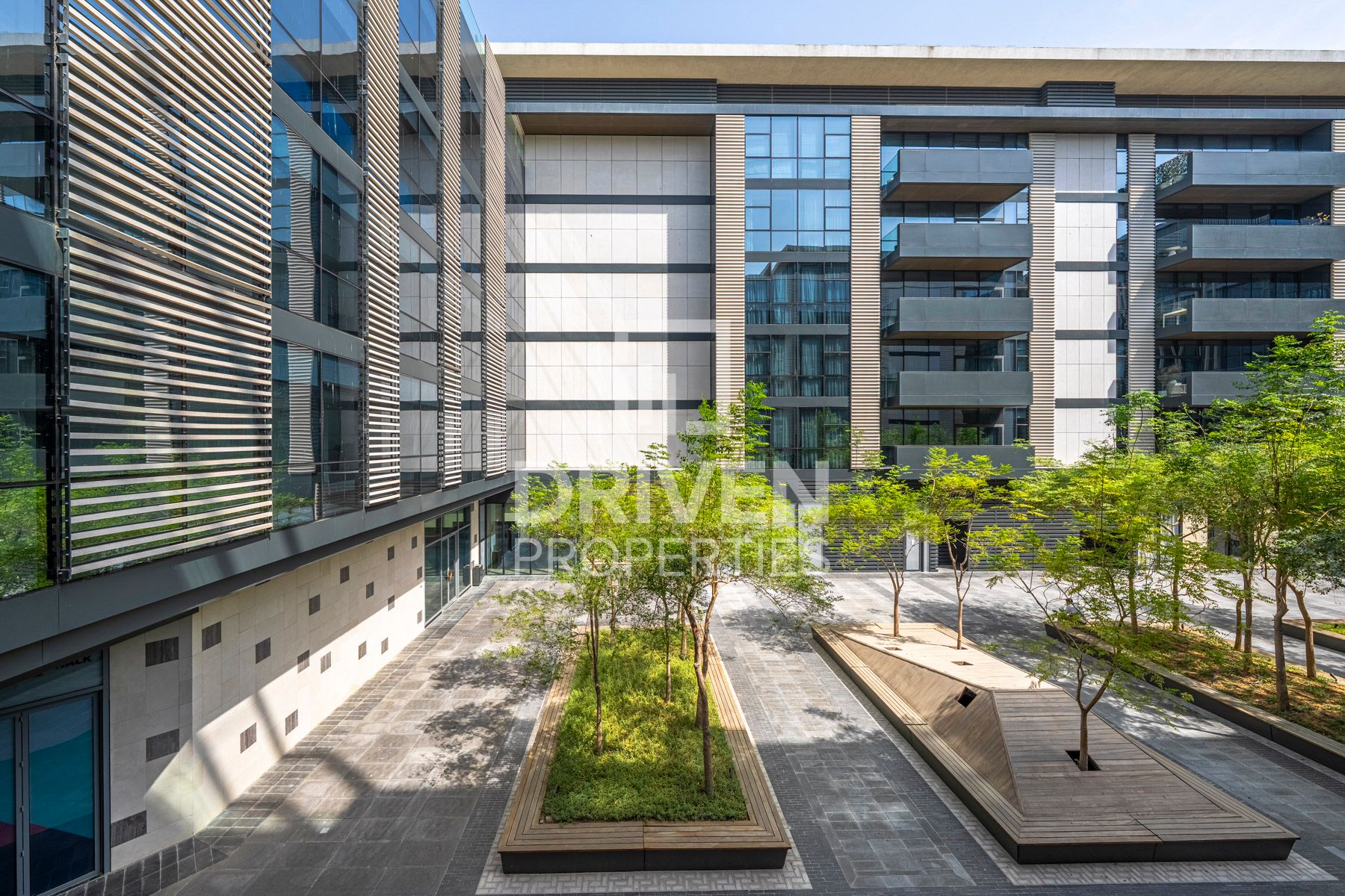 Vacant Courtyard View Well Maintained