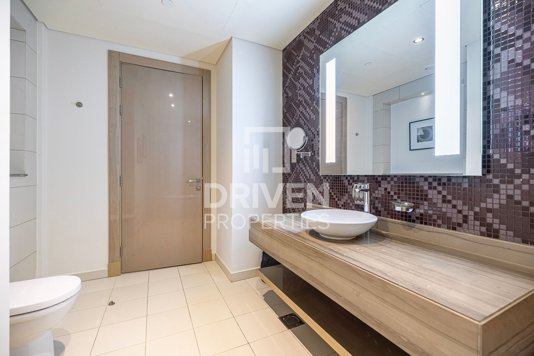 Great View Furnished Commodious Unit Vacant