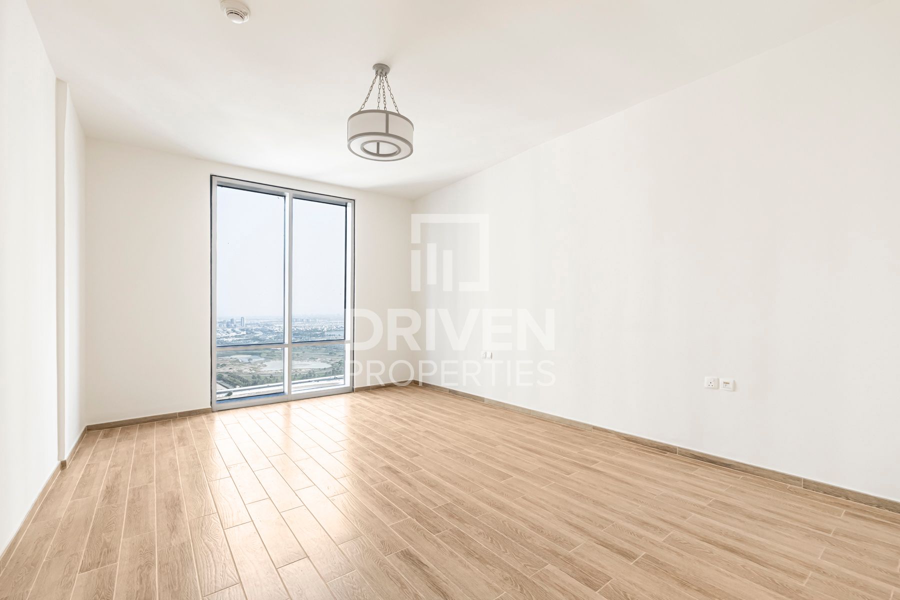 Brand New Upper Level Living Ready to Move in