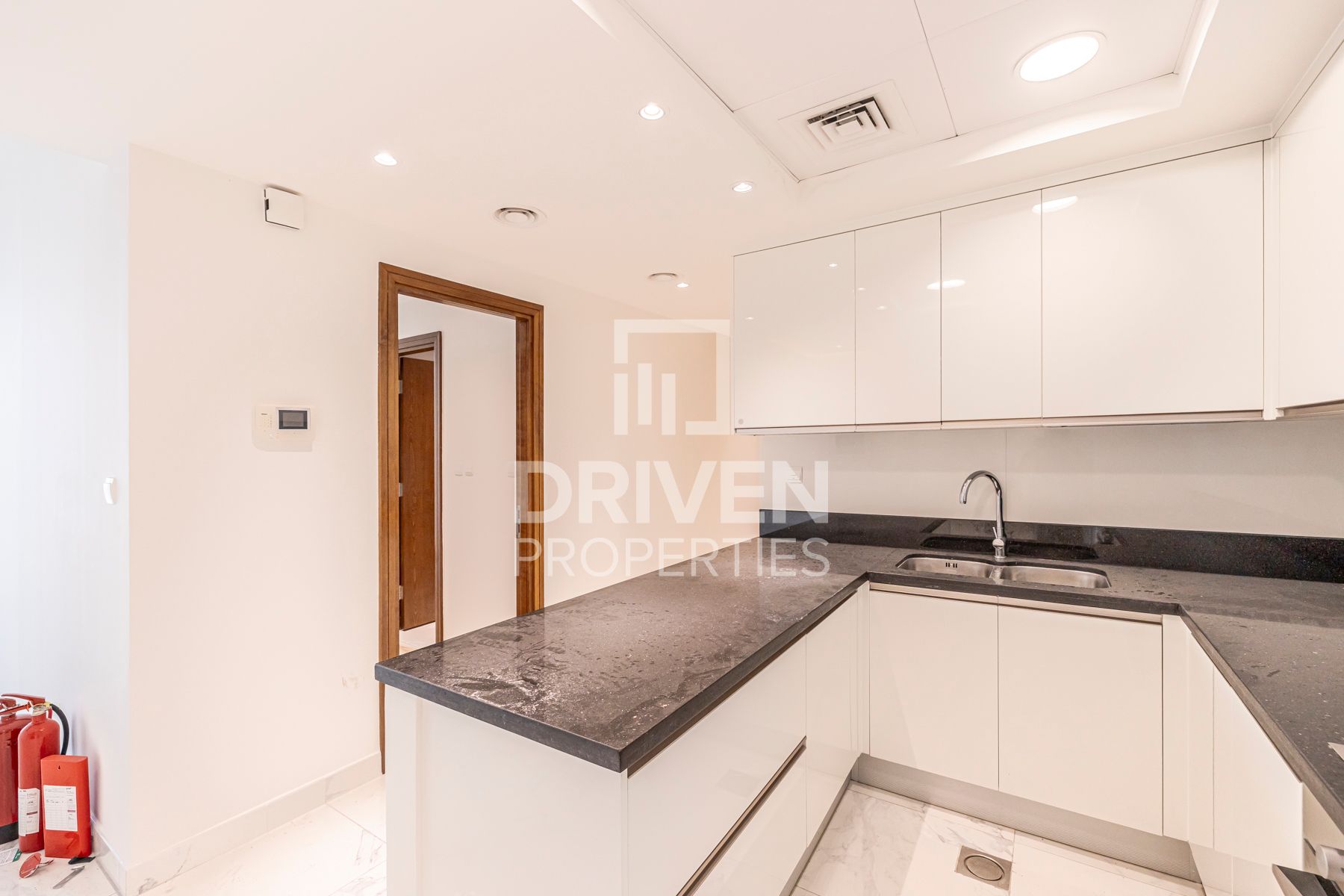 Brand New Upper Level Living Ready to Move in