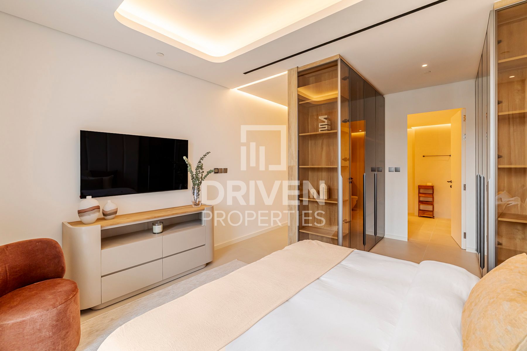 Ready to Move In Fully Upgraded and Furnished