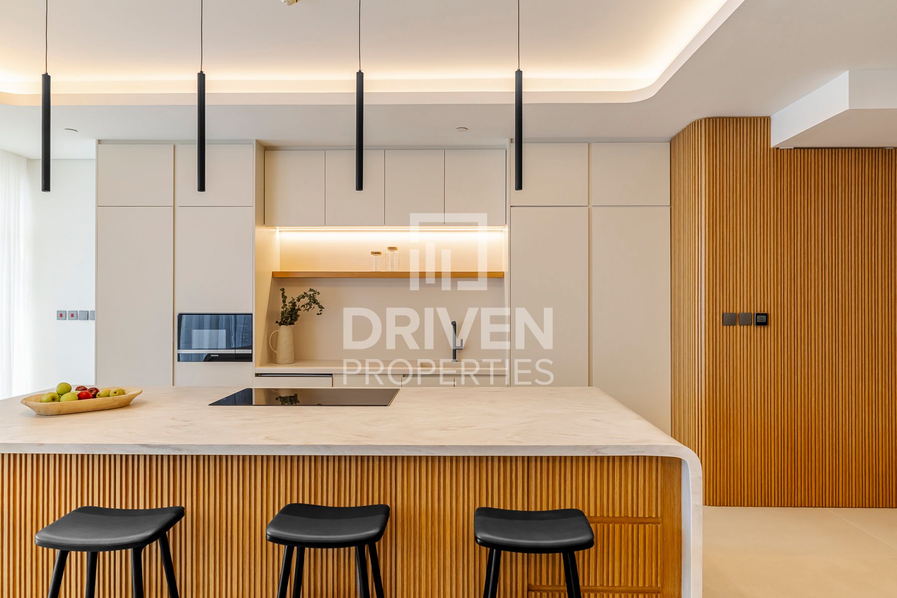 Ready to Move In Fully Upgraded and Furnished