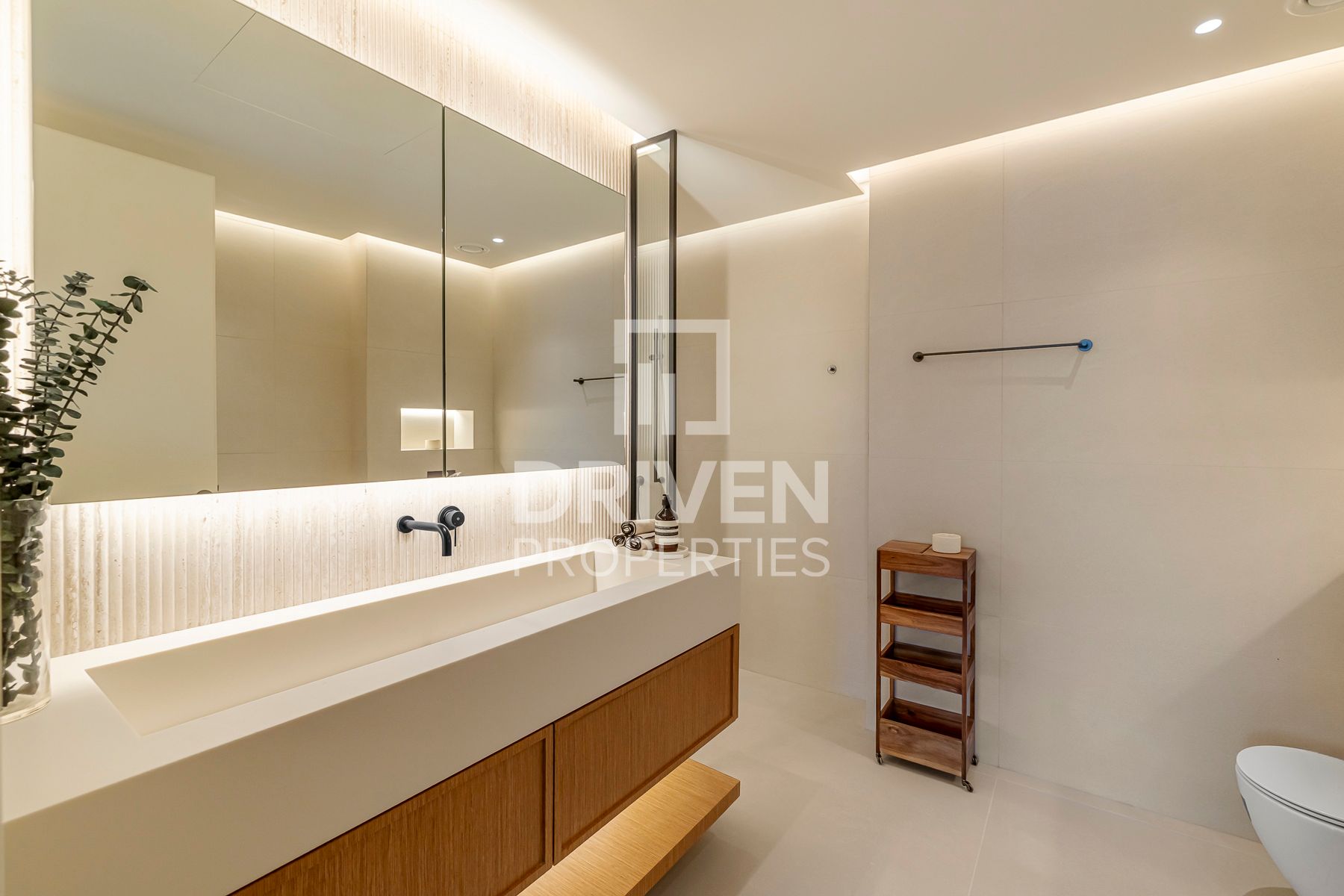 Ready to Move In Fully Upgraded and Furnished