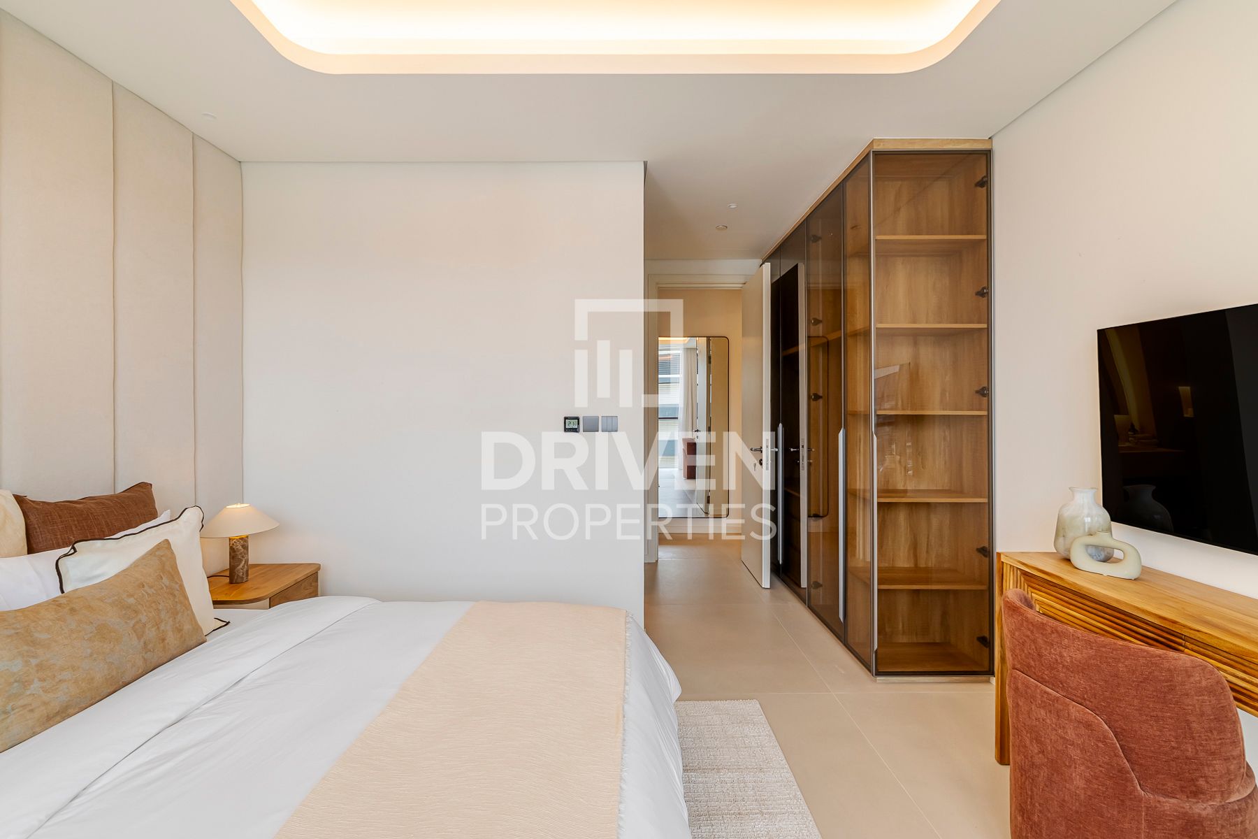 Ready to Move In Fully Upgraded and Furnished