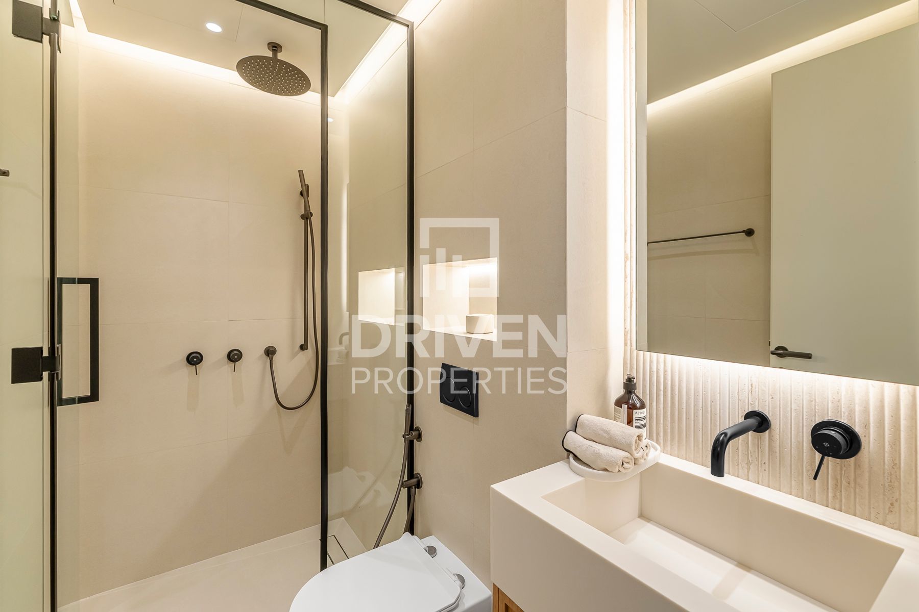 Ready to Move In Fully Upgraded and Furnished