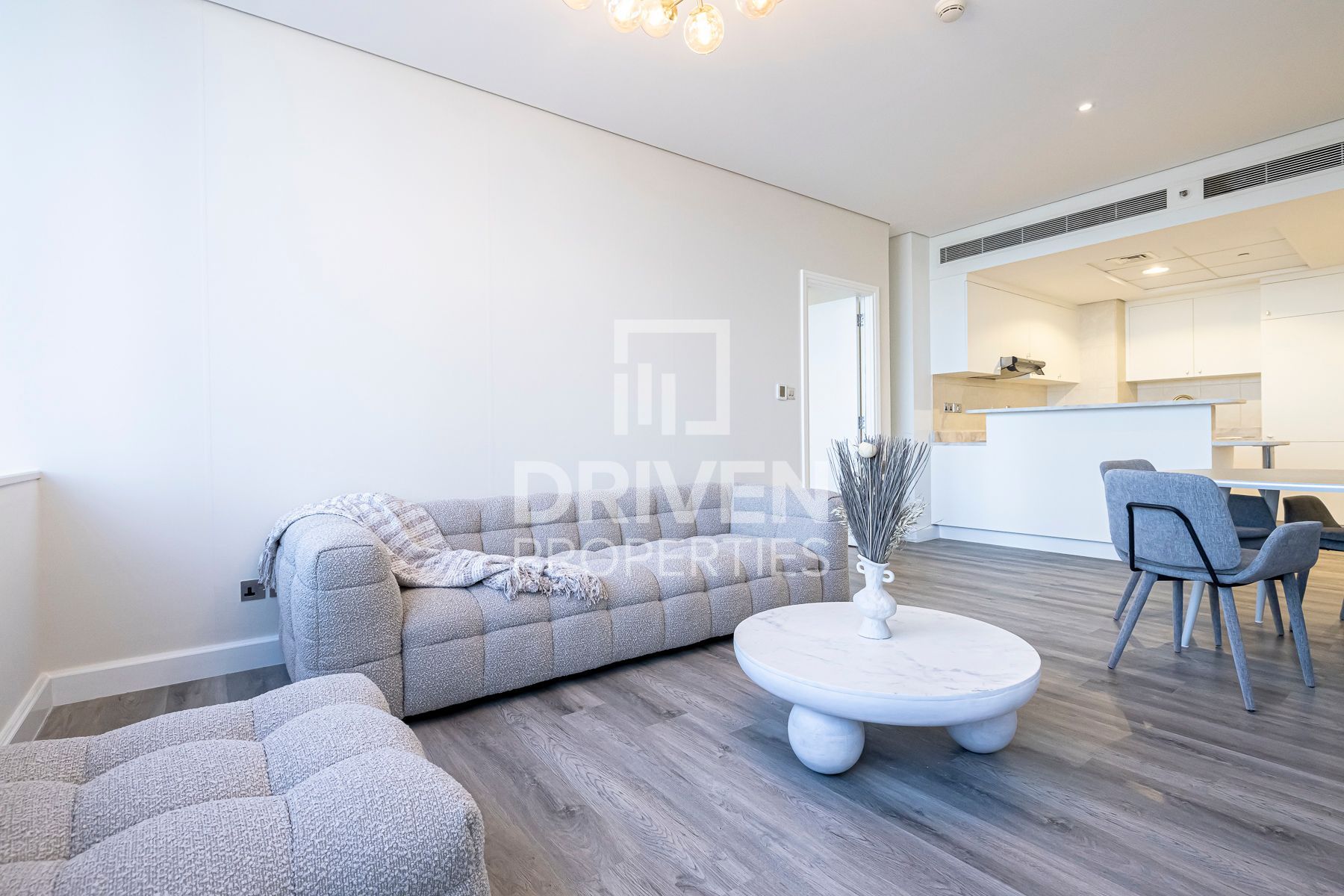 Well Kept Full DIFC View Ready to Move In