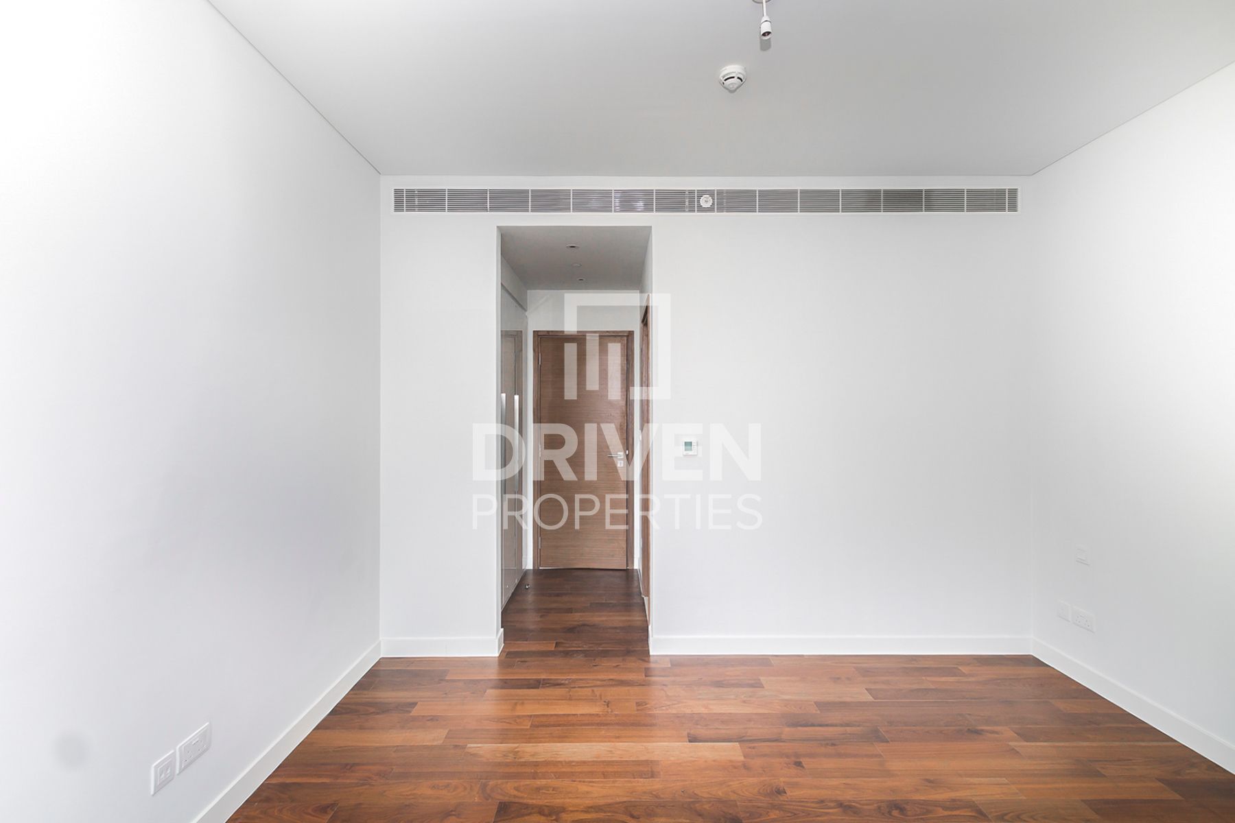 Spacious Layout with Maids Room High ROI