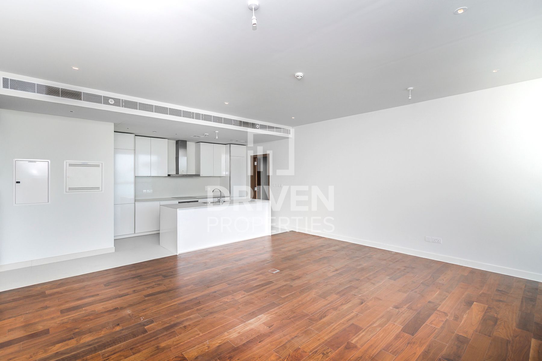 Spacious Layout with Maids Room High ROI