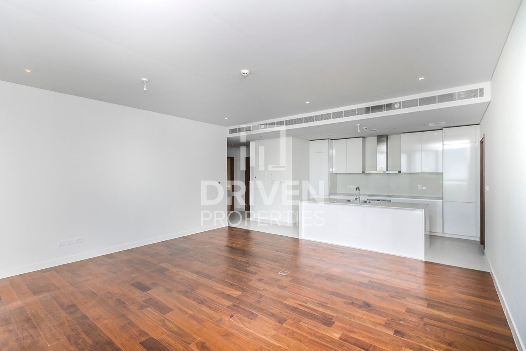 Spacious Layout with Maids Room High ROI