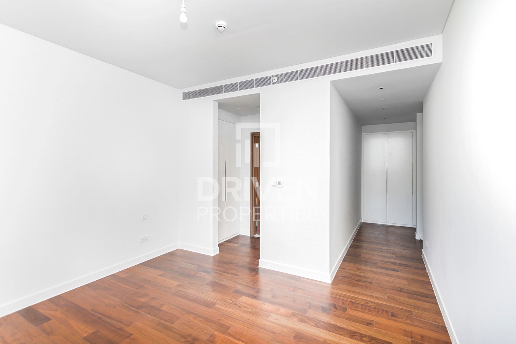 Spacious Layout with Maids Room High ROI