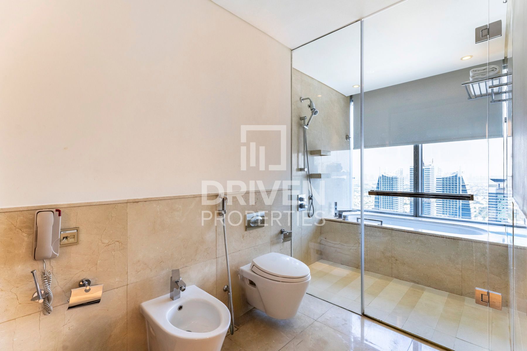 Furnished Ready to move in High Floor