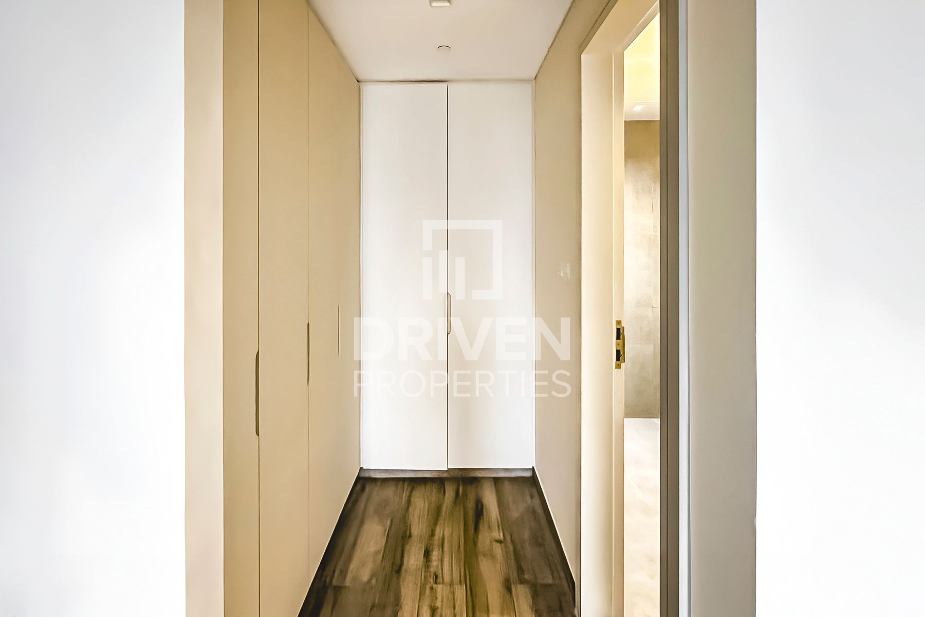 Prime Location with Huge Layout Community View