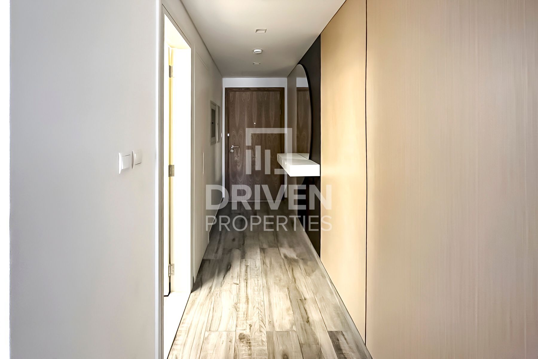 Prime Location with Huge Layout Community View