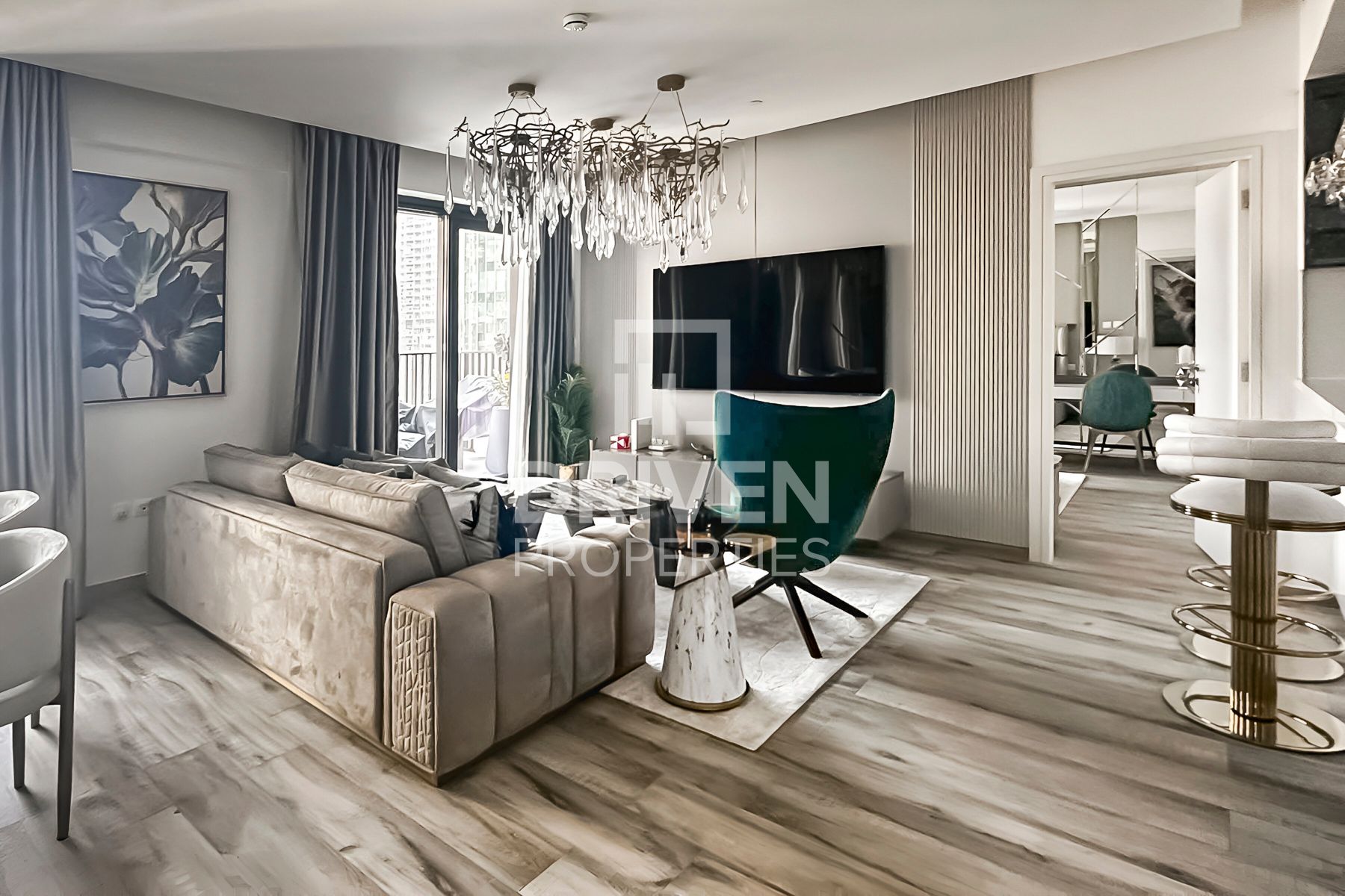 Prime Location with Huge Layout Community View