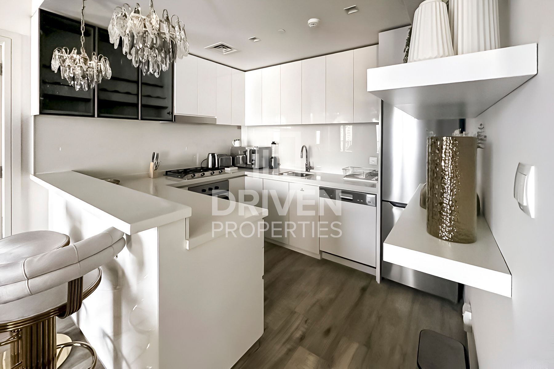 Prime Location with Huge Layout Community View