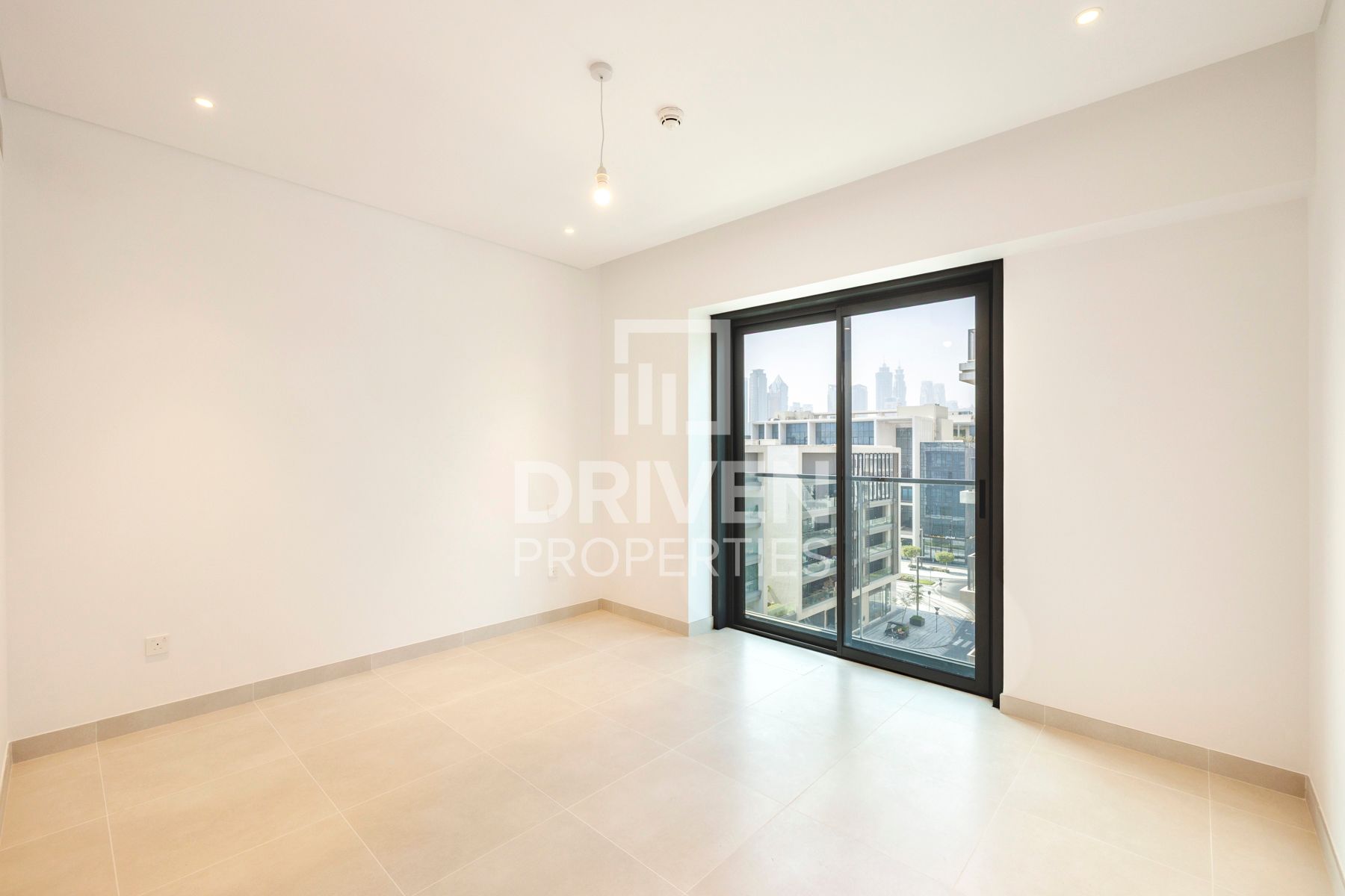 Brand New Modern Layout Prime Location