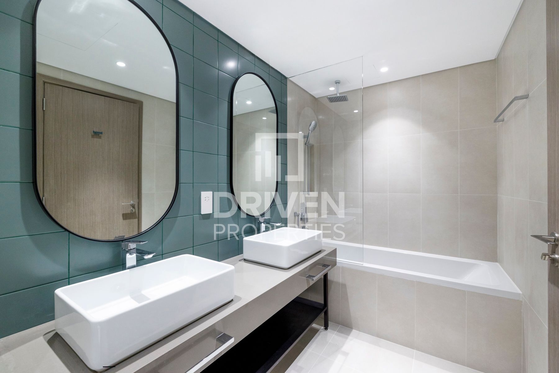 Brand New Modern Layout Prime Location