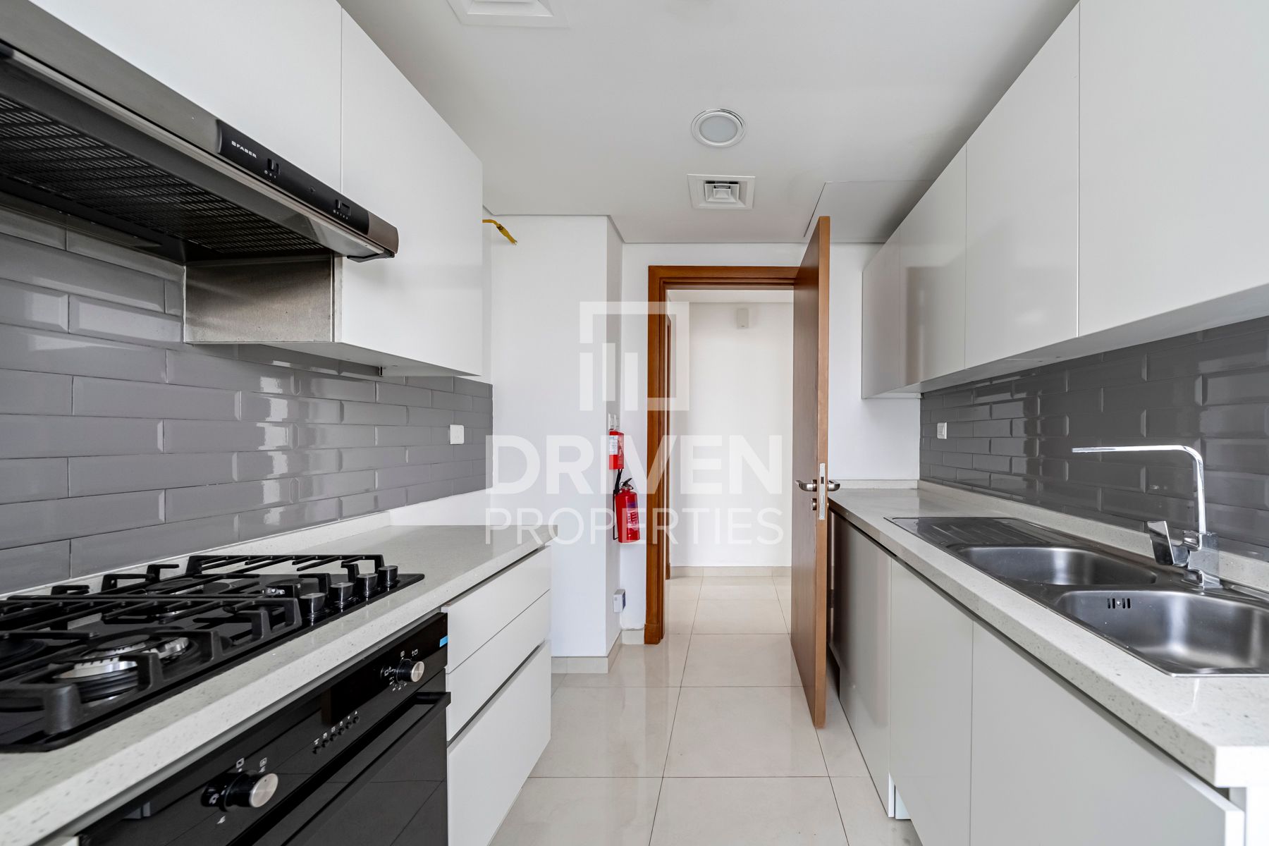 Large and Bright Canal View Ready to Move In