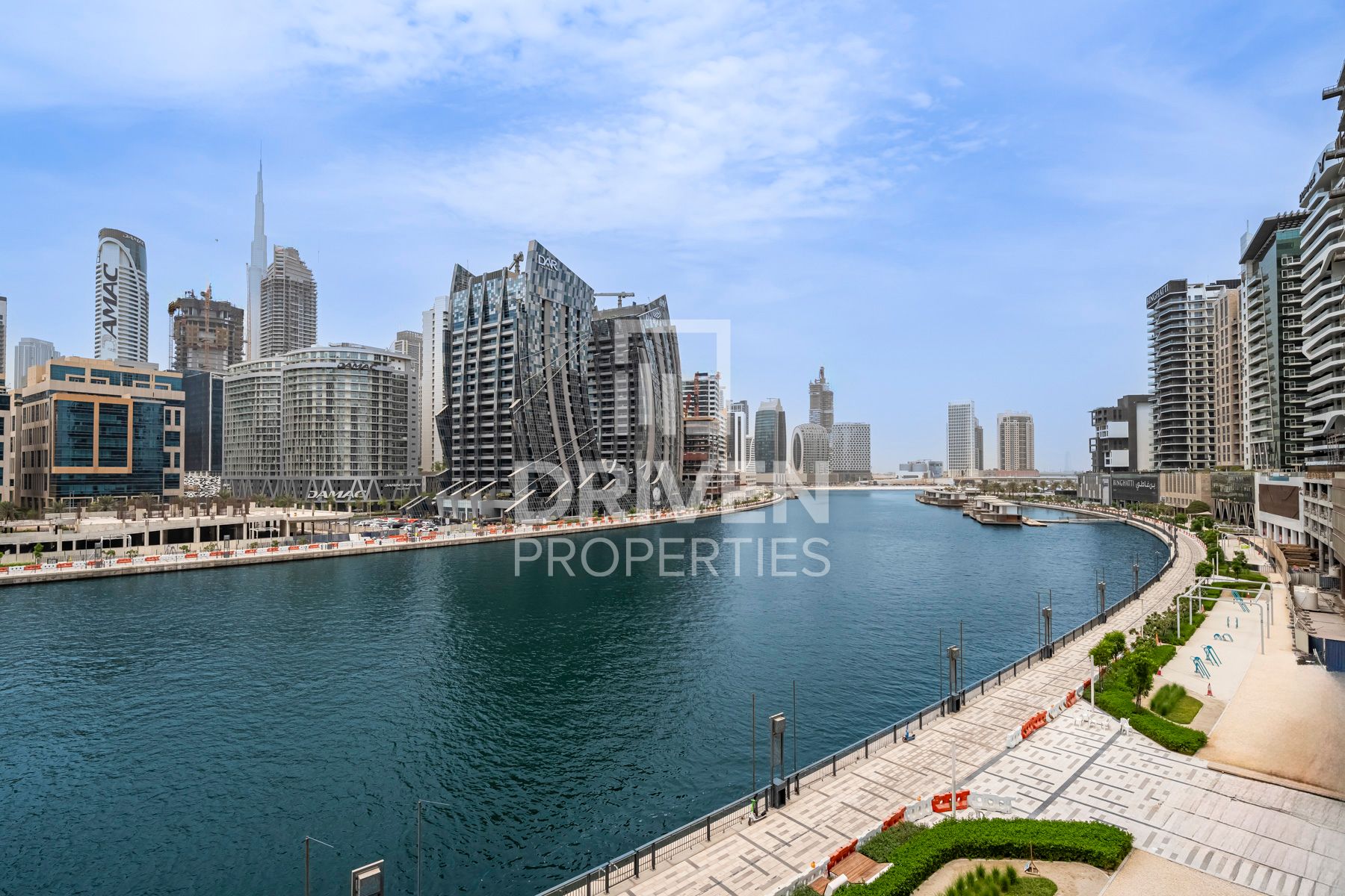 Large and Bright Canal View Ready to Move In