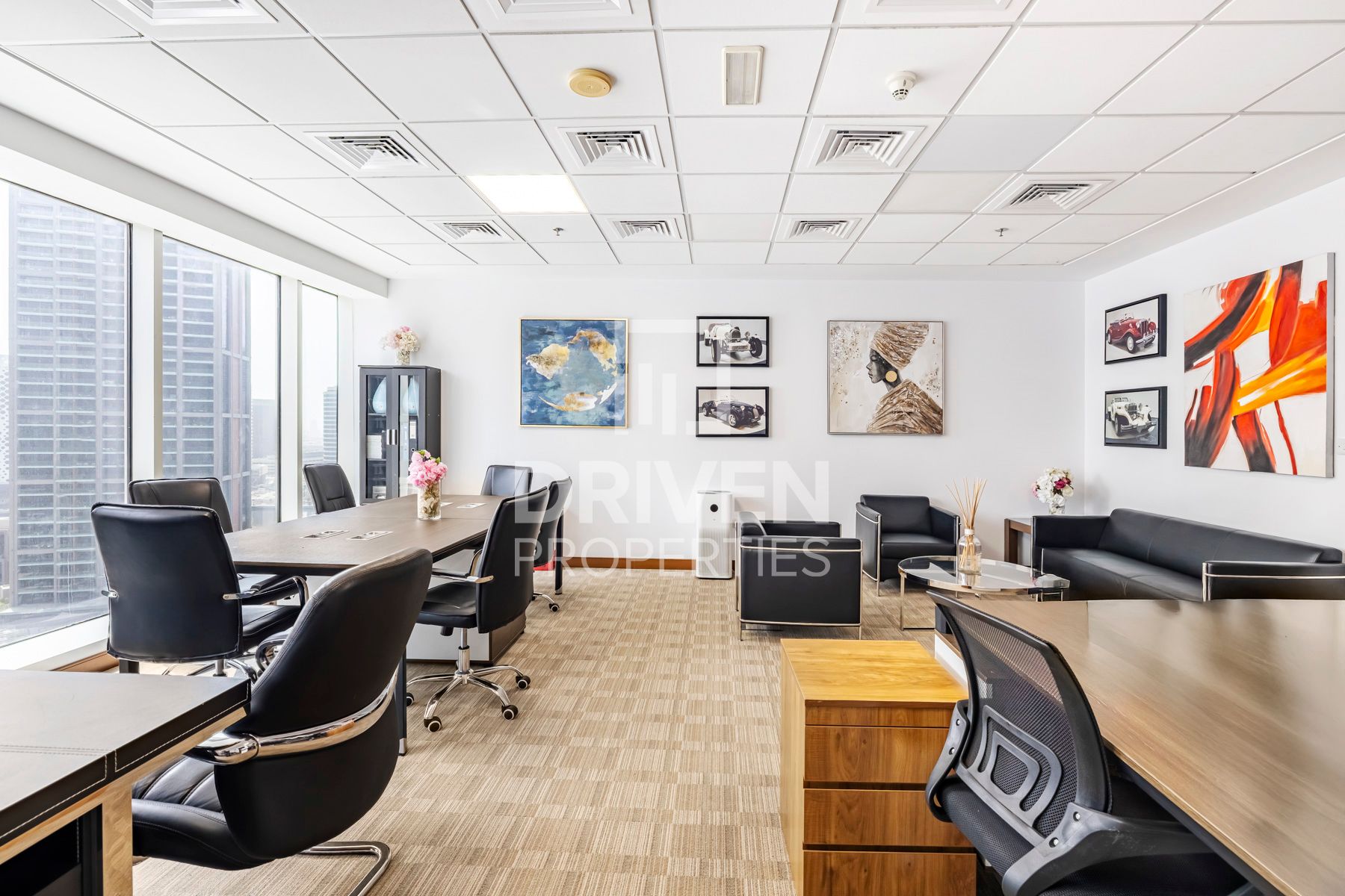 Fully Fitted Prime Location High-End