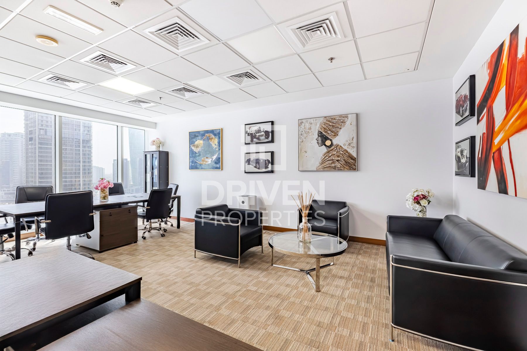 Fully Fitted Prime Location High-End