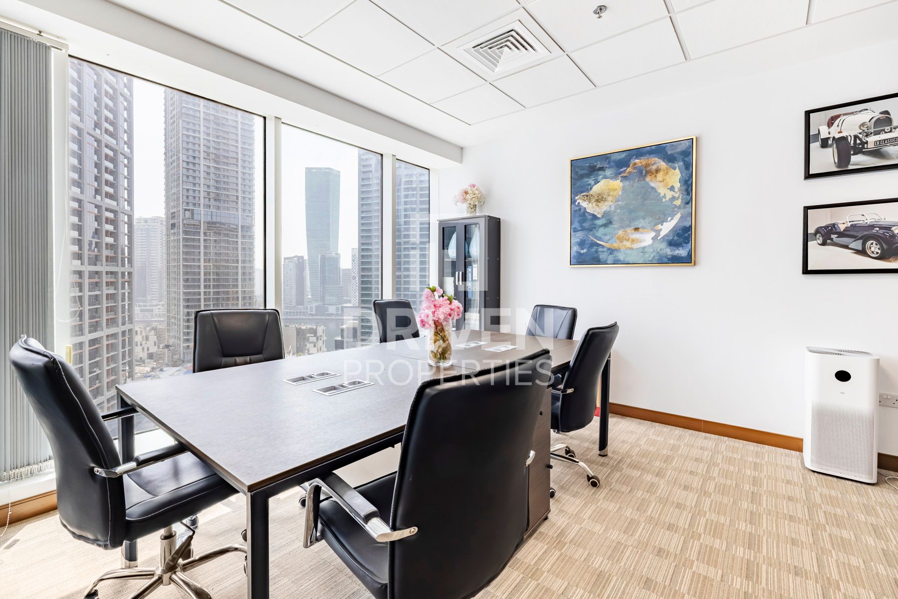 Fully Fitted Prime Location High-End