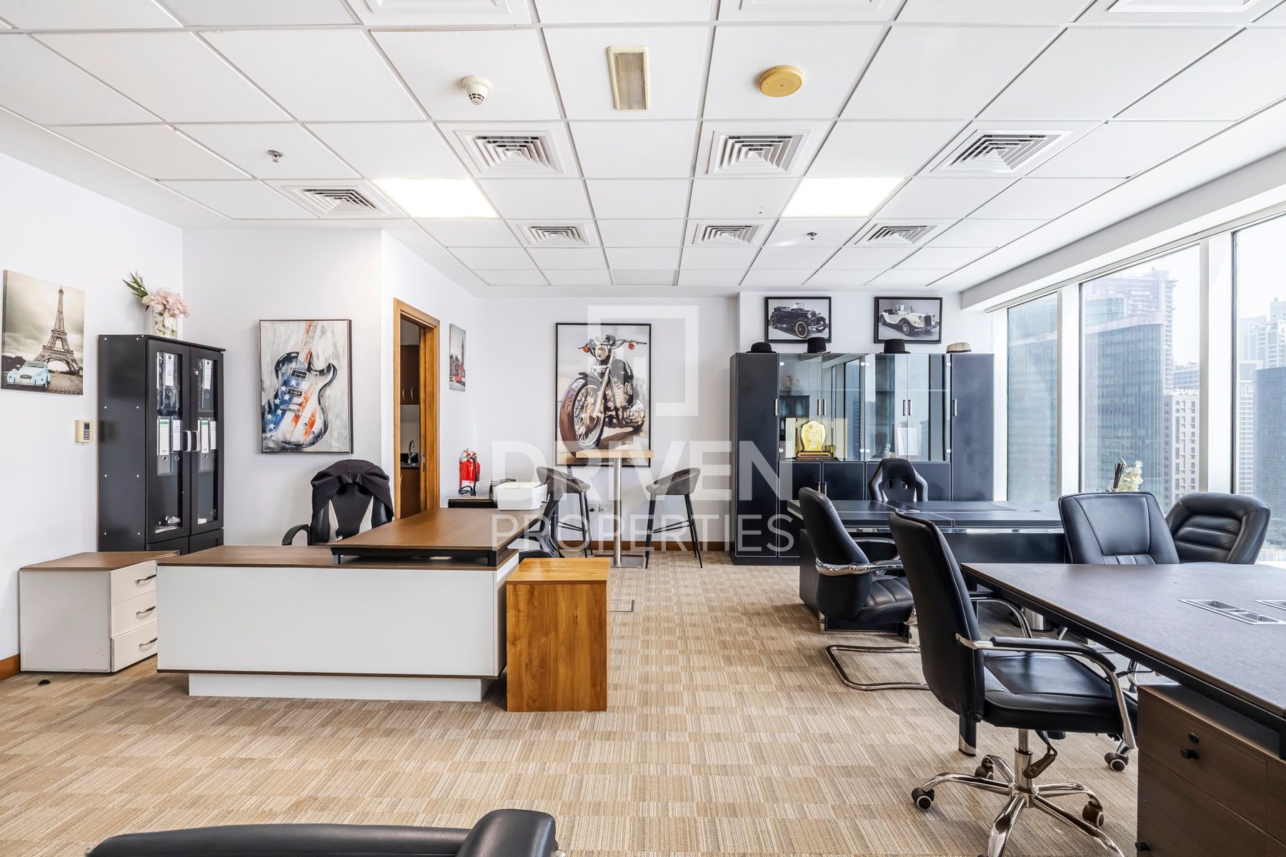 Fully Fitted Prime Location High-End