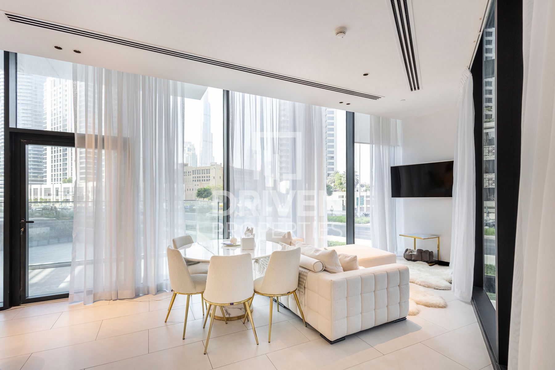 Burj Khalifa View Vacant Fully Furnished