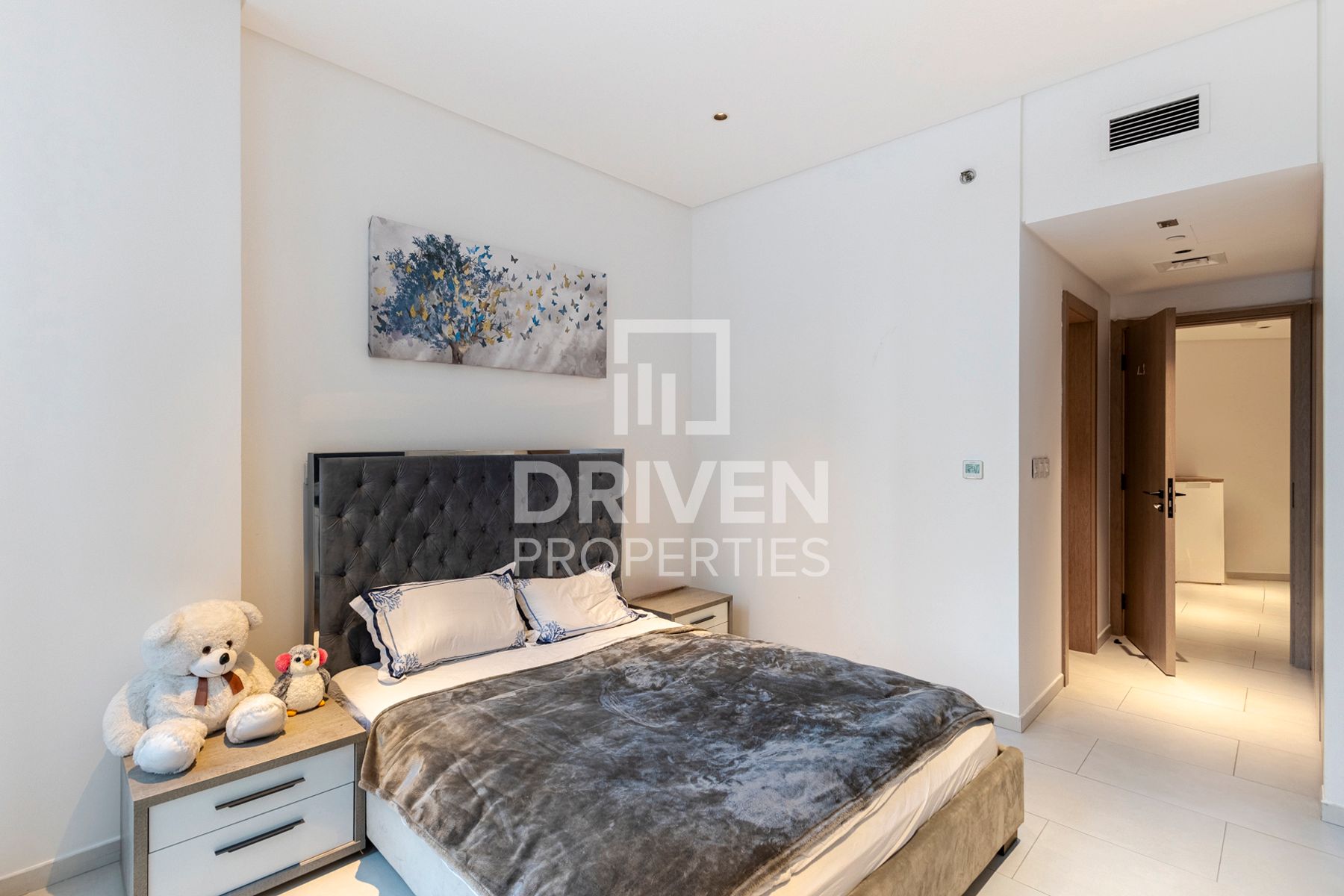 Burj Khalifa View Vacant Fully Furnished