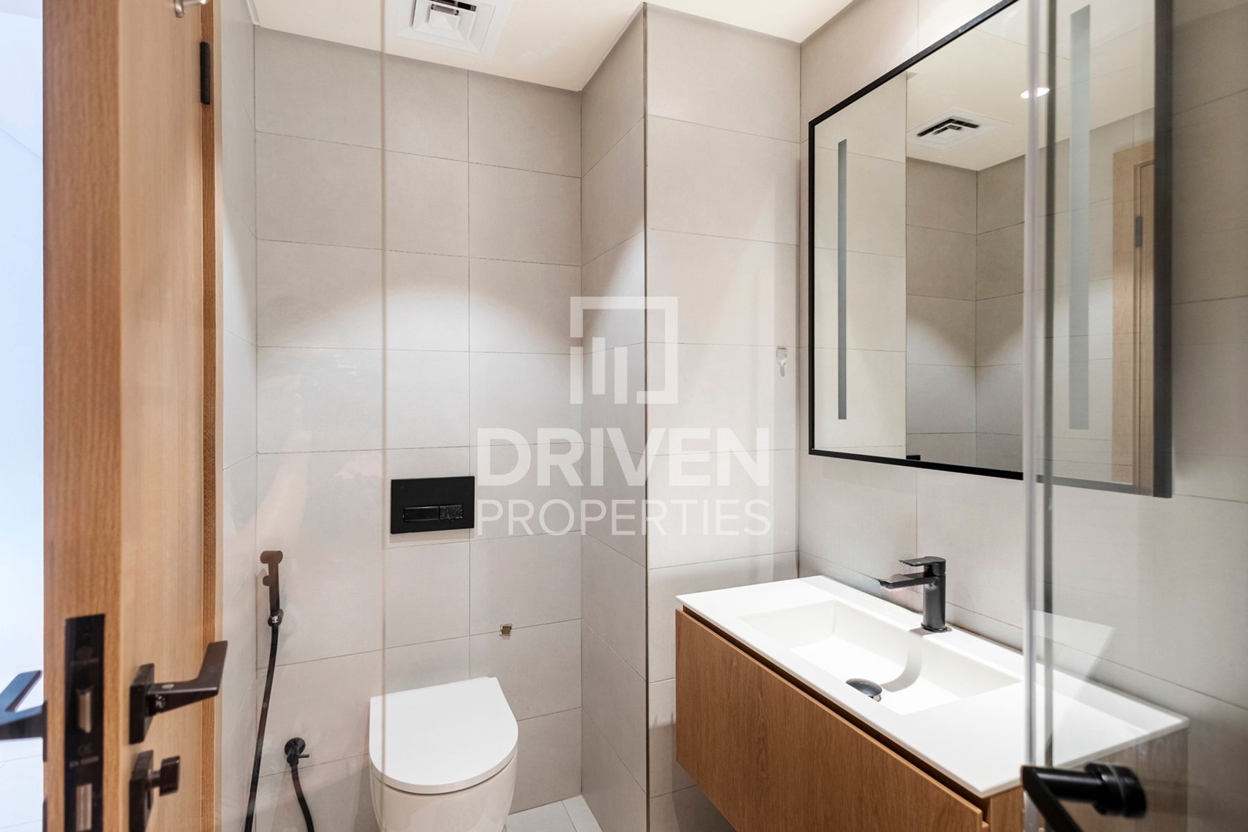 Burj Khalifa View Vacant Fully Furnished