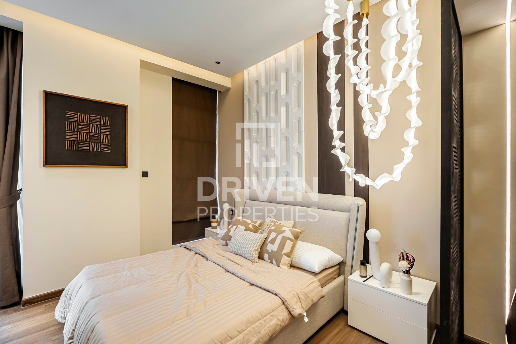 Stylish Studio with Balcony Desirable Location