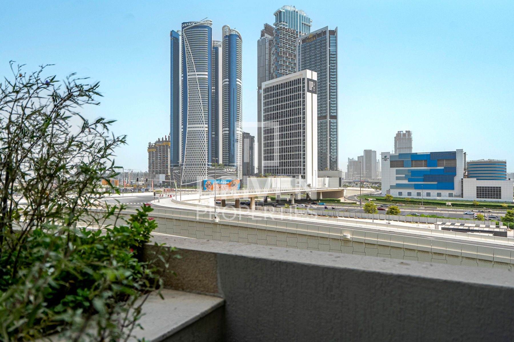 Modern Studio Stunning Burj Khalifa Vista