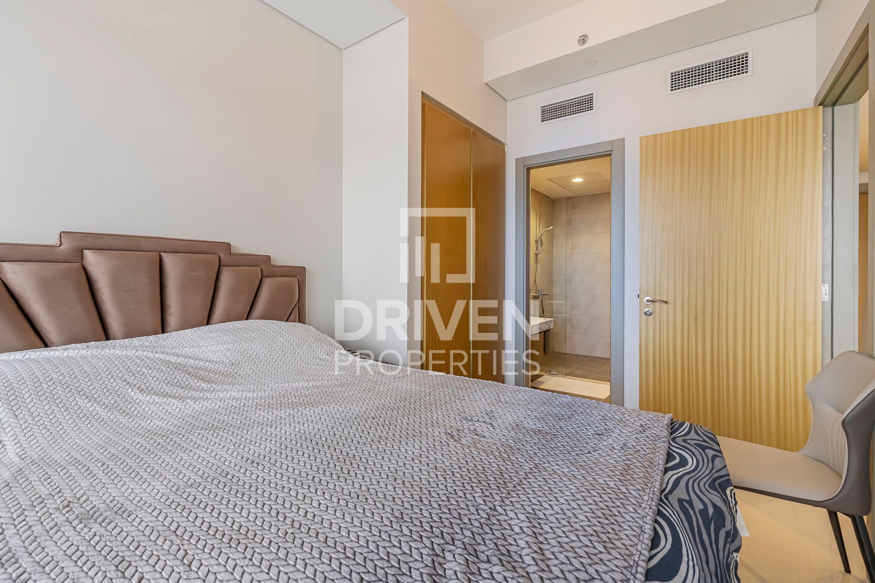 High Floor Fully Furnished Cozy Unit