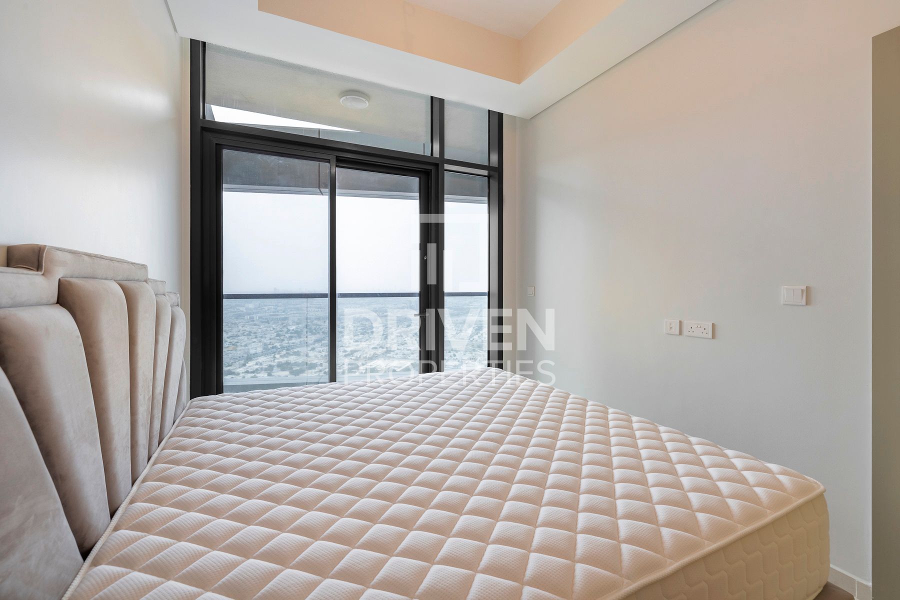 High Floor Fully Furnished Cozy Unit