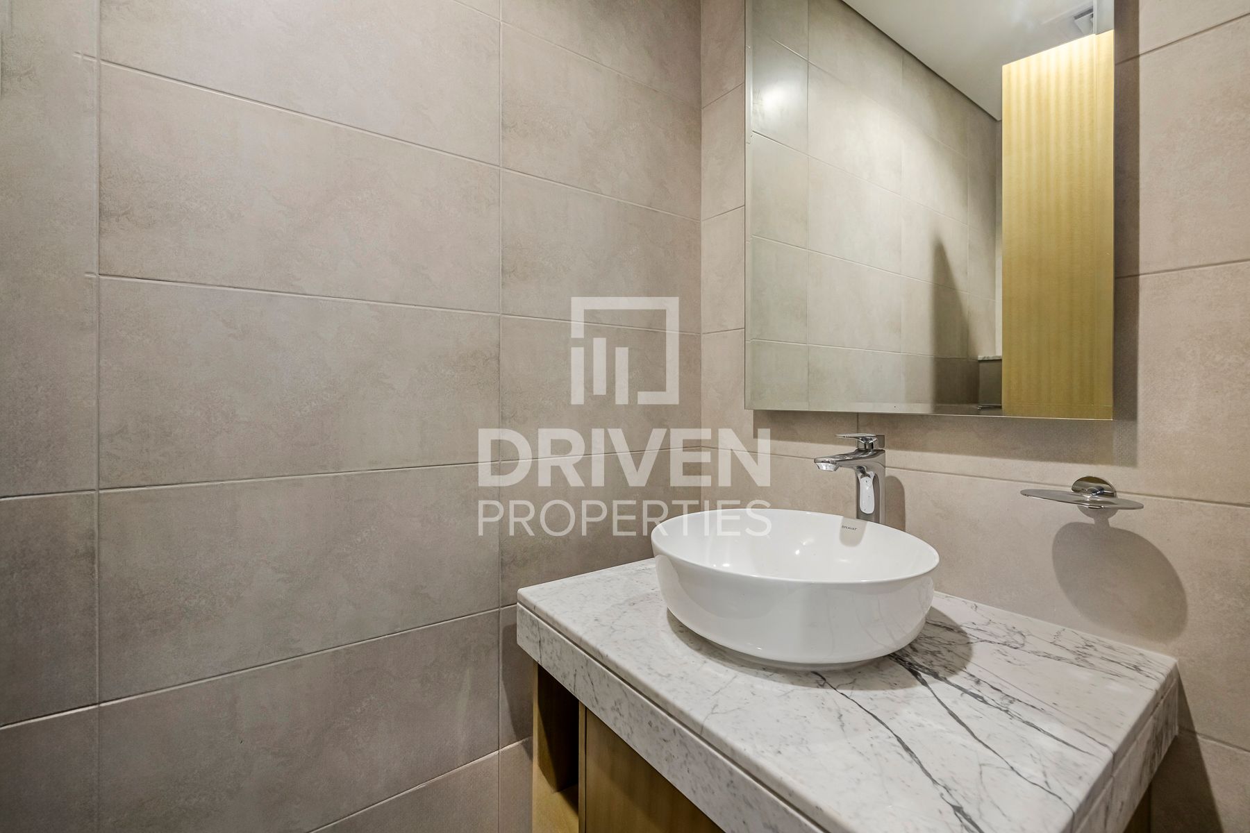 High Floor Fully Furnished Cozy Unit