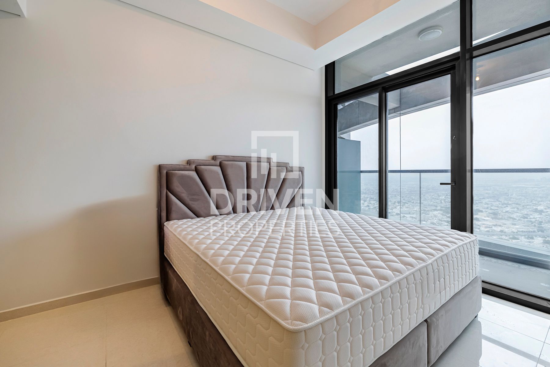 High Floor Fully Furnished Cozy Unit