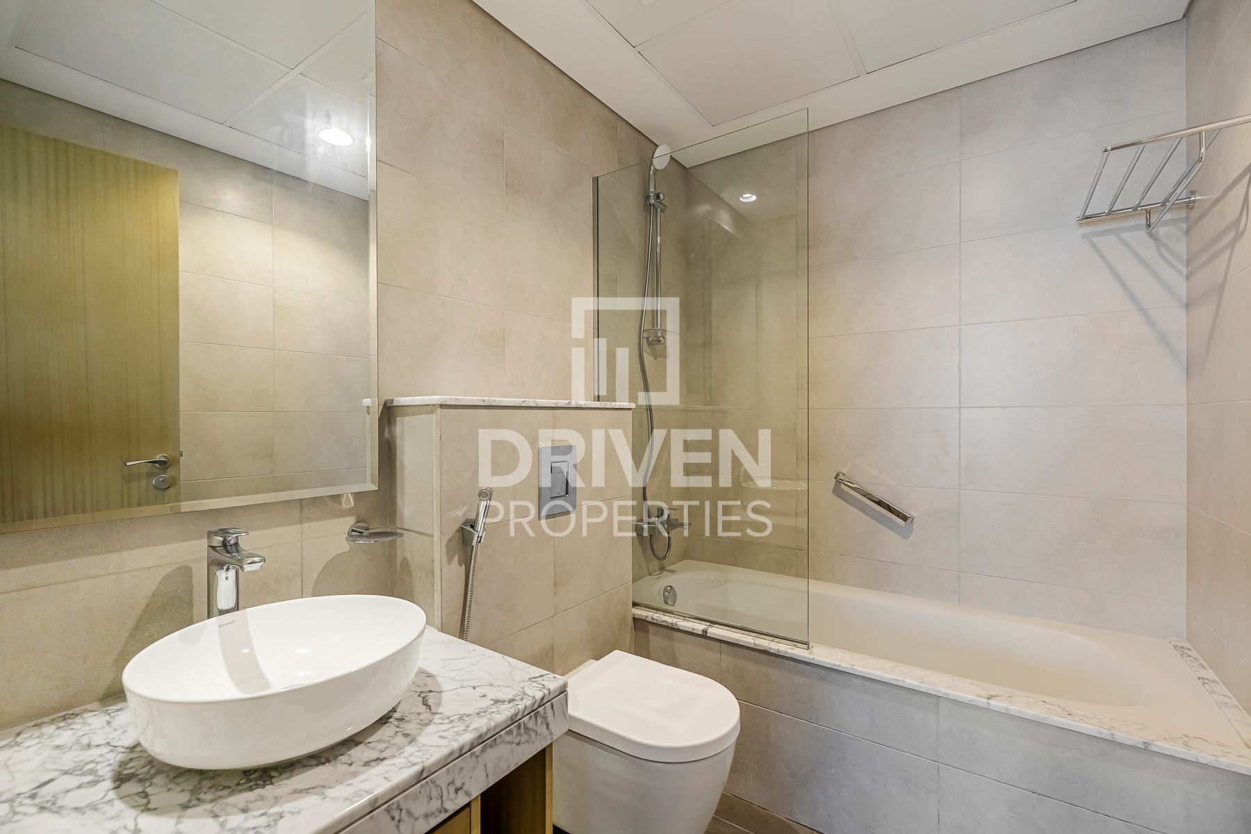 High Floor Fully Furnished Cozy Unit