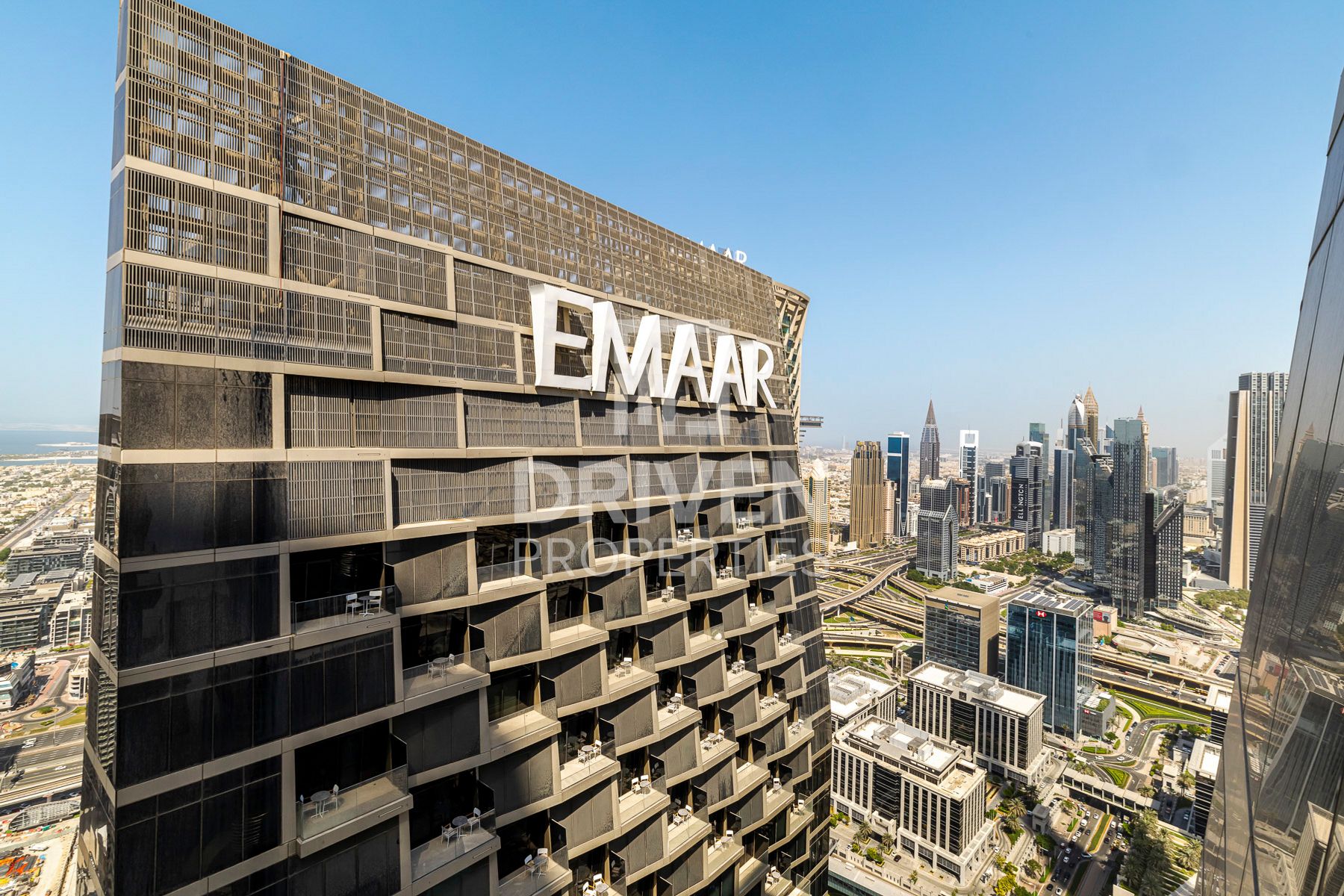 Lavish Unit Near Dubai Mall Prime Location