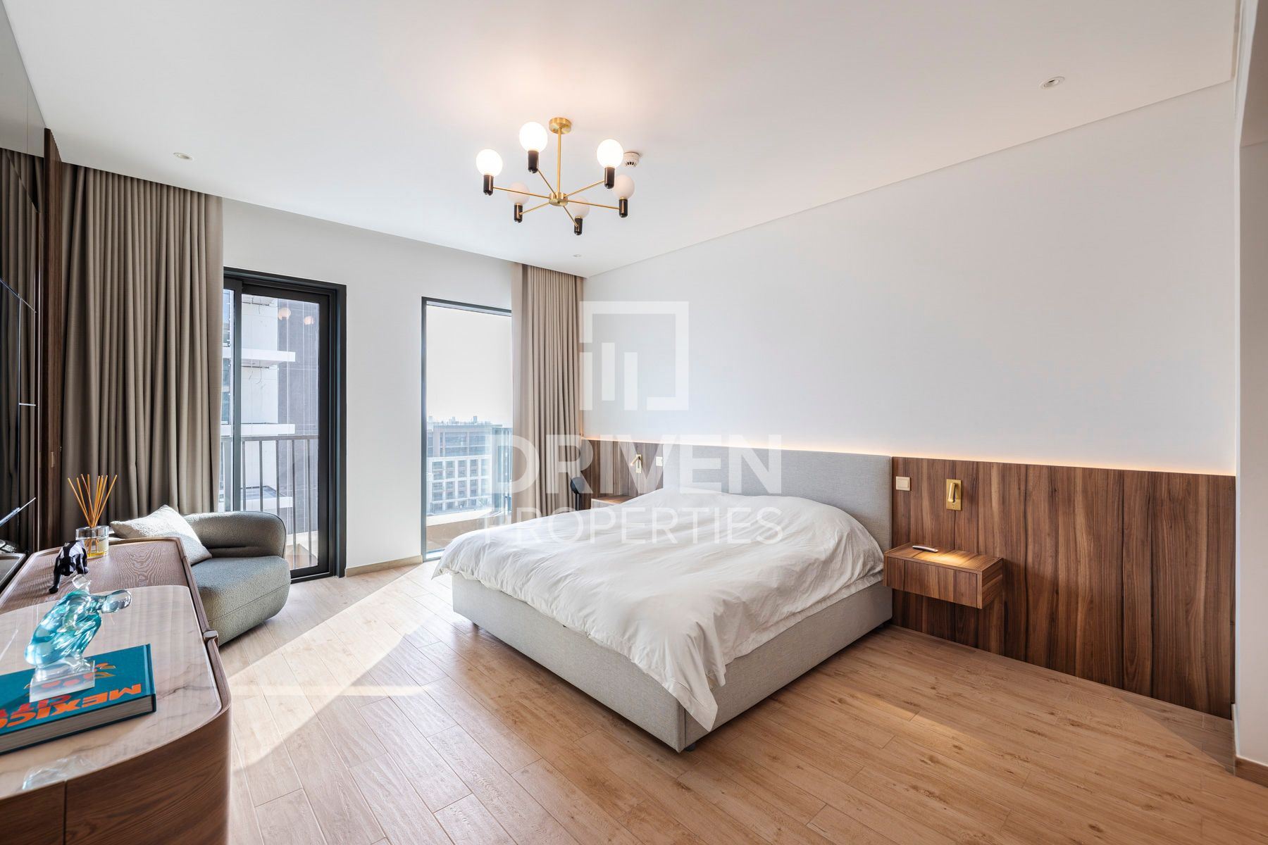 Top Floor Upgraded Corner Unit Vacant