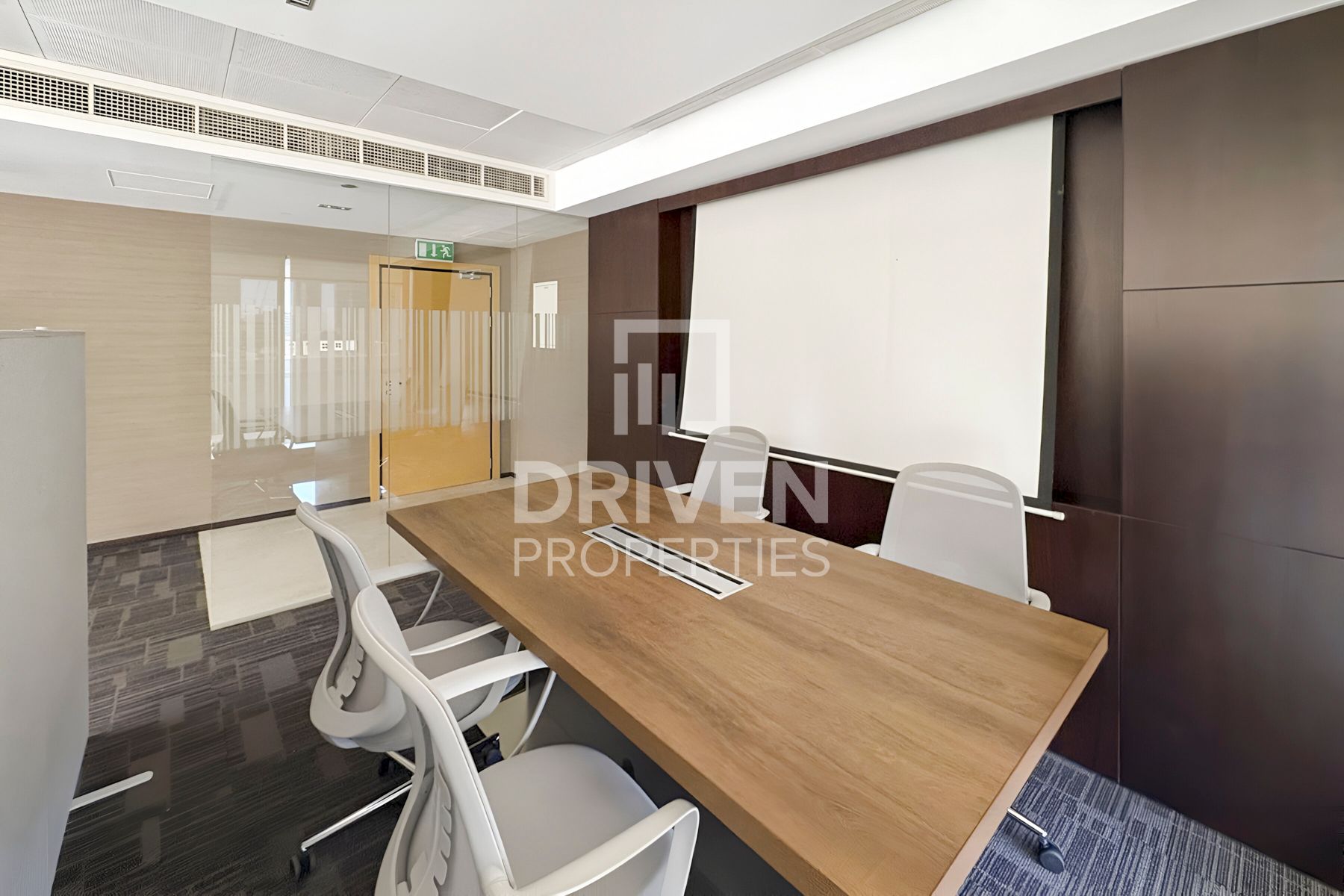 Fully Furnished office Huge Layout Lake View