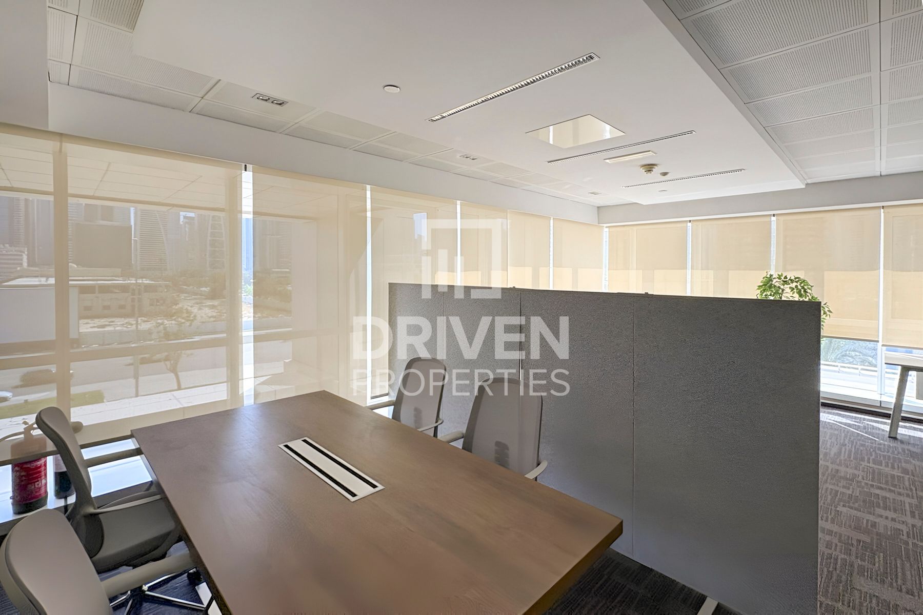 Fully Furnished office Huge Layout Lake View