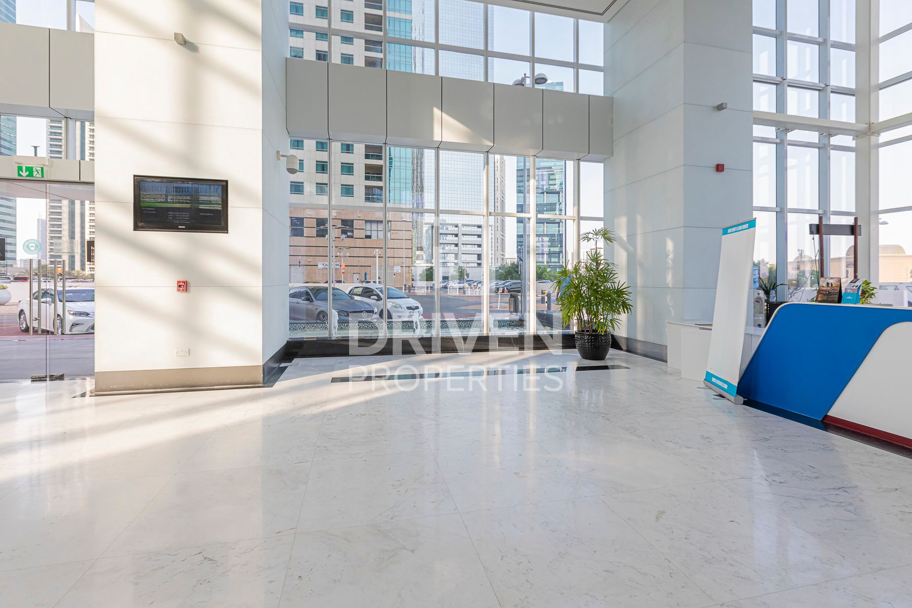 Fully Furnished office Huge Layout Lake View