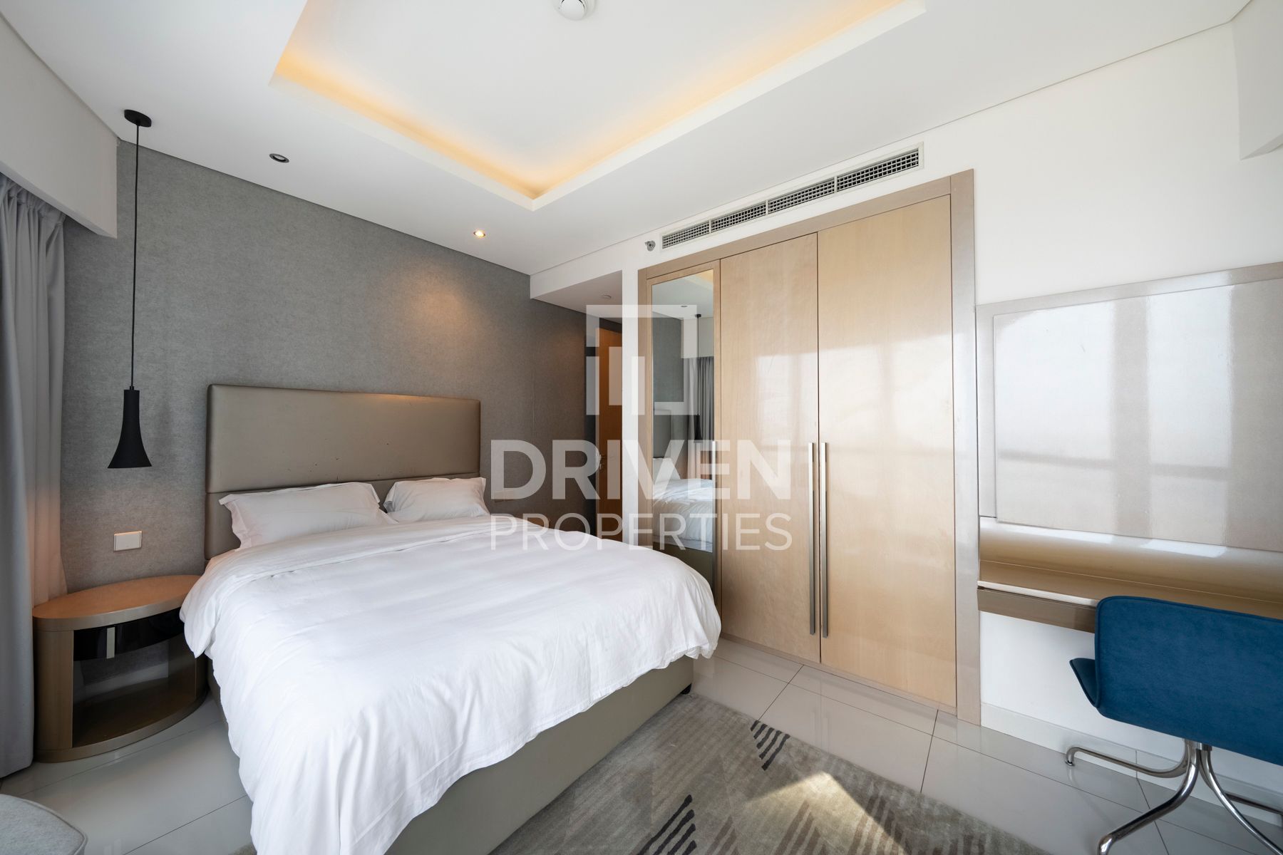 Best Deal Burj Khalifa View Huge Layout