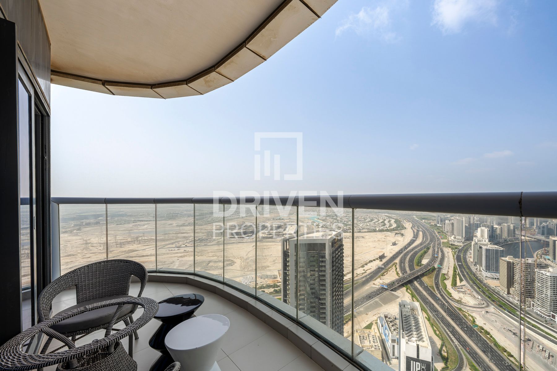 Best Deal Burj Khalifa View Huge Layout