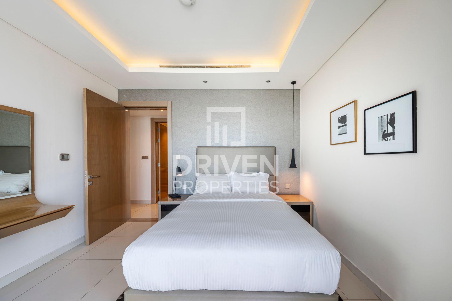 Best Deal Burj Khalifa View Huge Layout