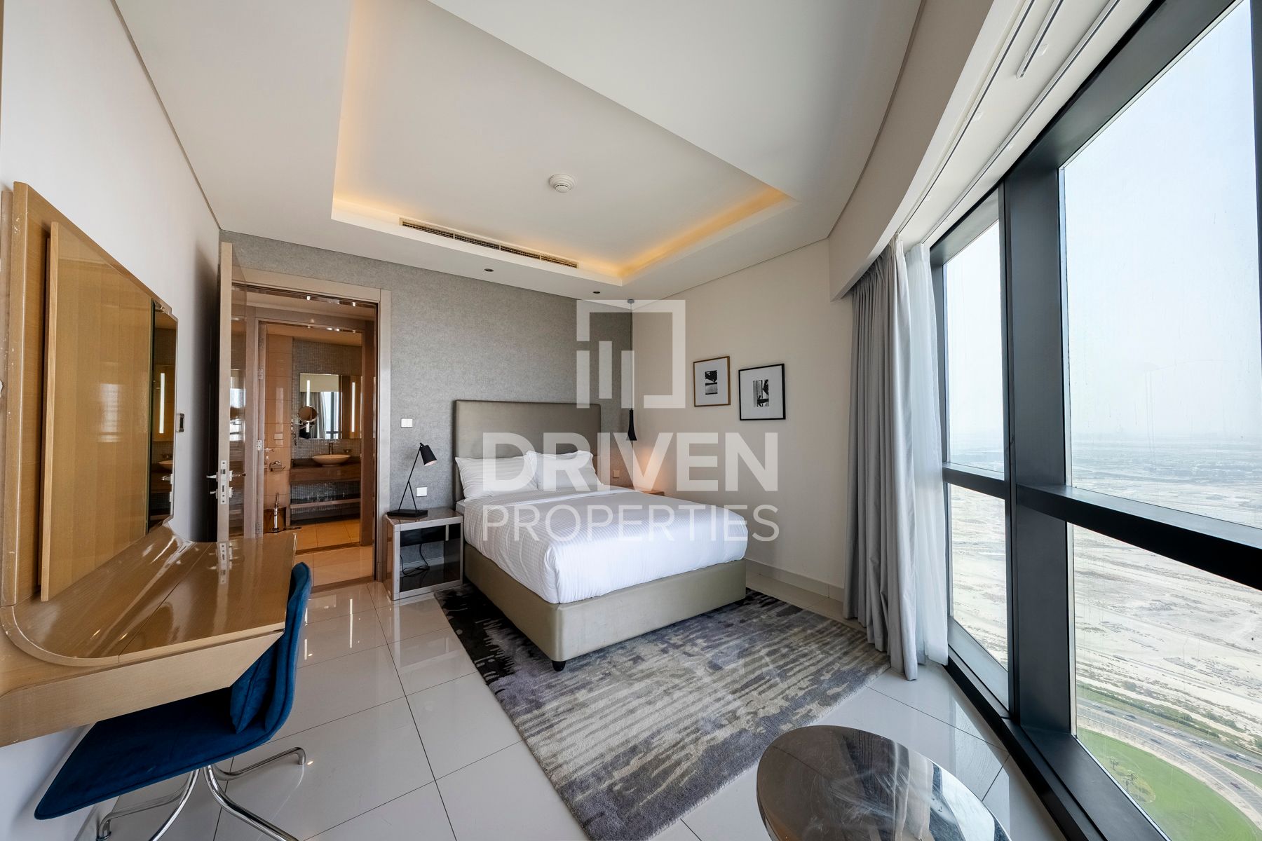 Best Deal Burj Khalifa View Huge Layout