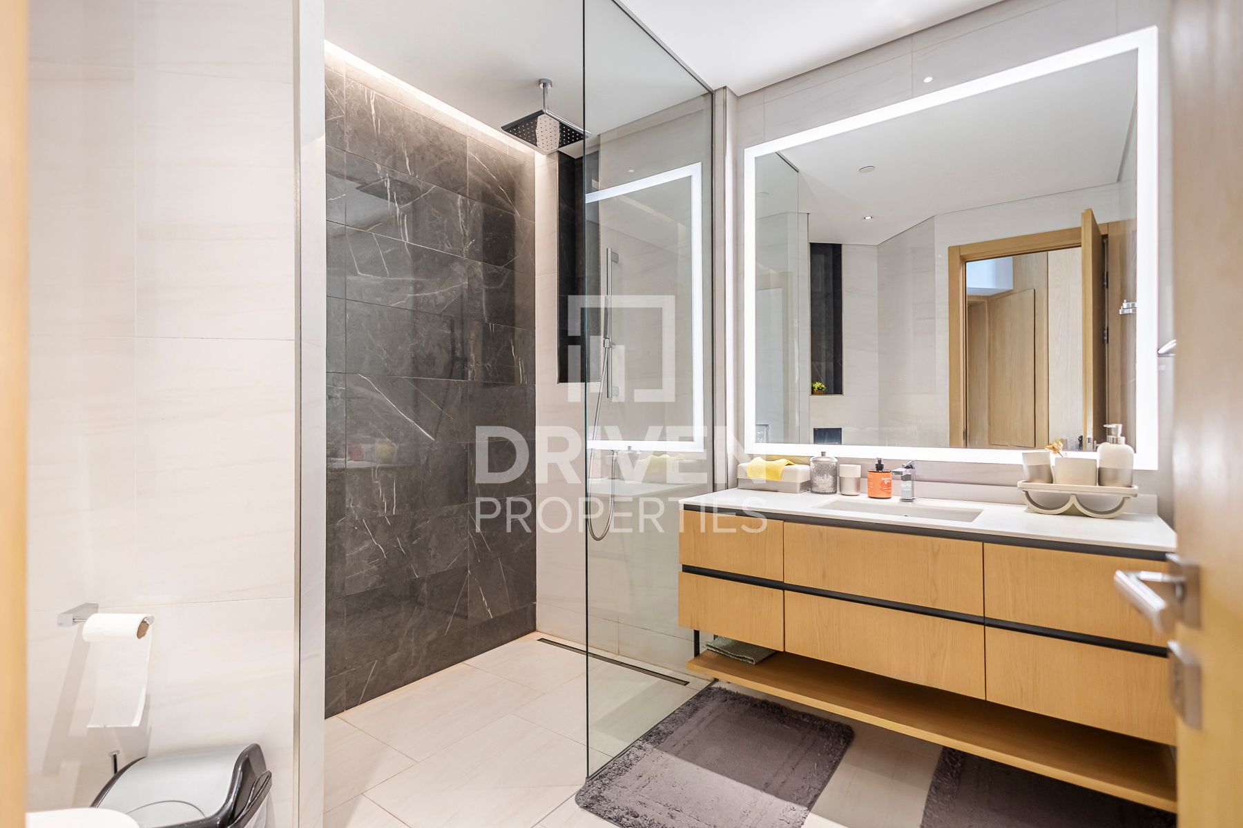 Modern Layout Furnished Best Location