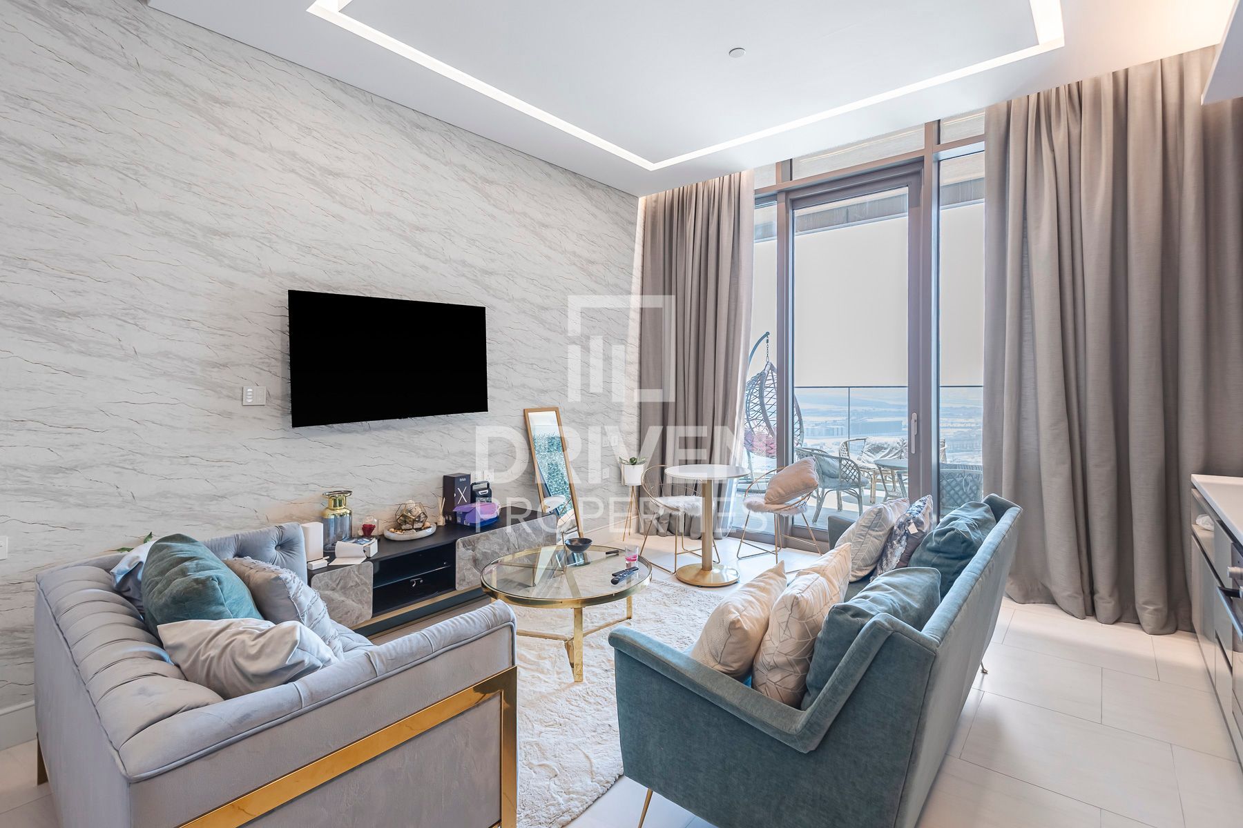 Modern Layout Furnished Best Location