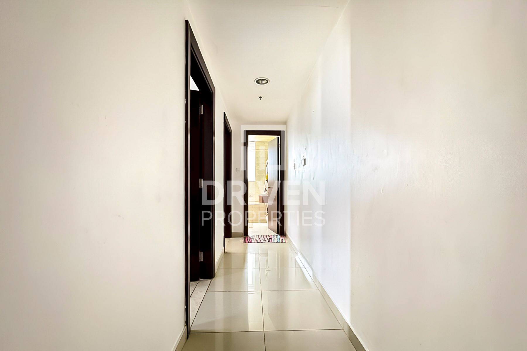 Furnished Ready to move in High Floor