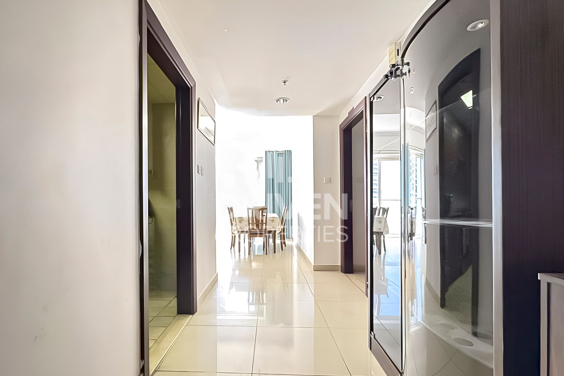 Furnished Ready to move in High Floor